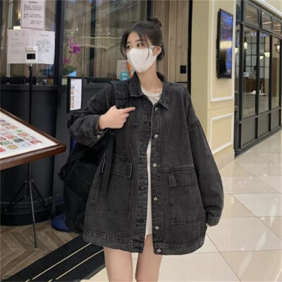 Vintage casual loose women’s jean jacket autumn supplier