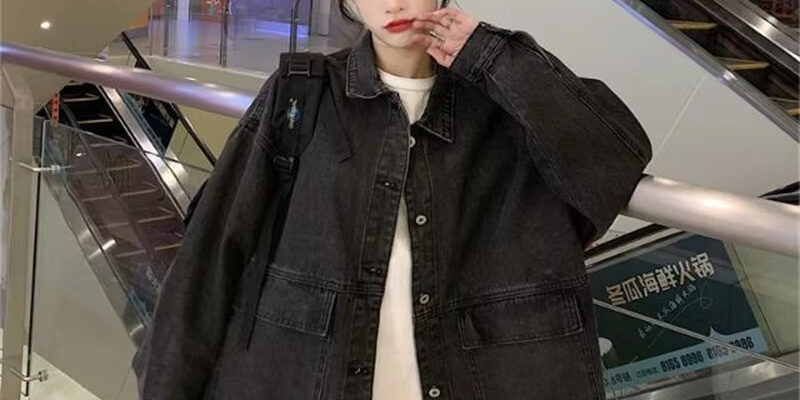 Vintage casual loose women’s jean jacket autumn supplier