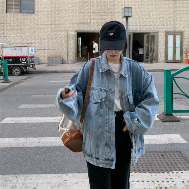 Loose casual student women’s jean jacket factory supply