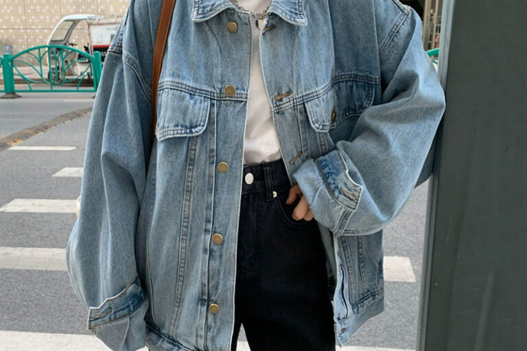 Loose casual student women’s jean jacket factory supply