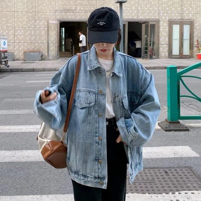 Loose fit women’s jean jacket spring autumn denim factory
