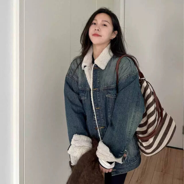 Winter loose vintage women’s jean jacket denim supplier