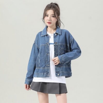 Korean style cropped women’s jean jacket with jacquard pockets